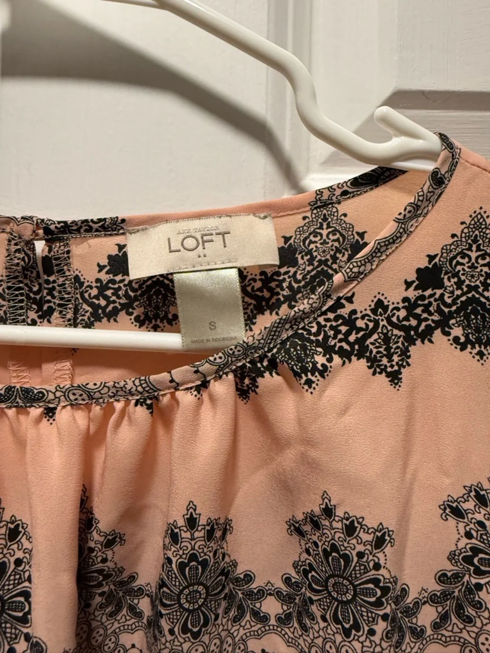 Loft Sleeveless Scoop Neck Blouse - Picture 4 of 5